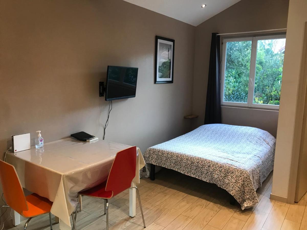 Le Logis De Rigoumel 1 Apartman Toulon Kültér fotó